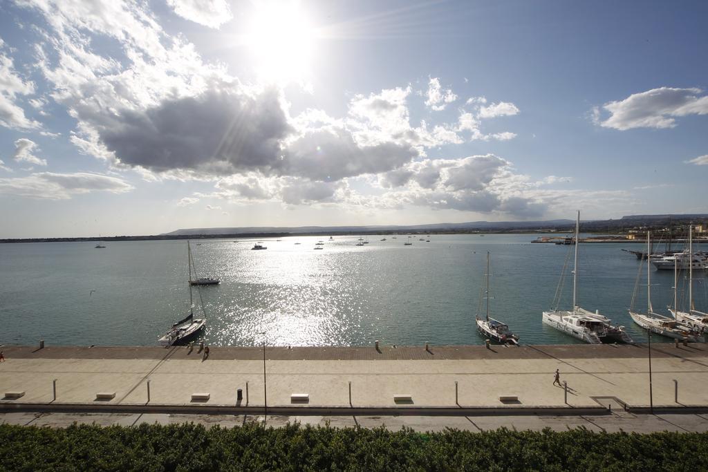סירקוזה Ortigia Camere Con Vista Da Giulio B&B מראה חיצוני תמונה