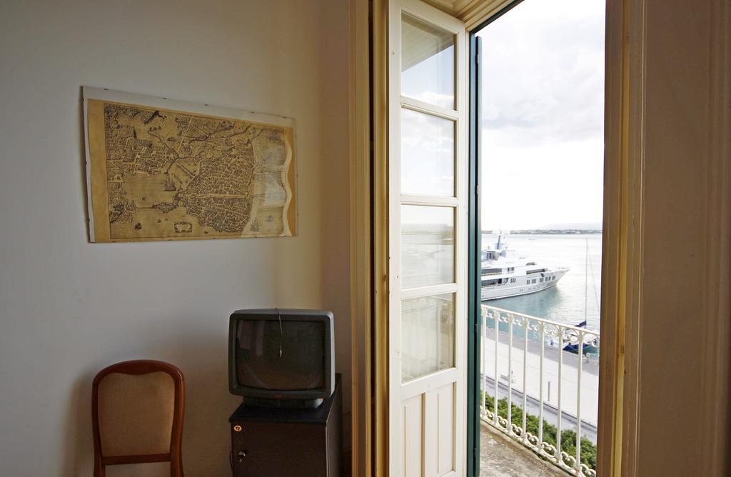 סירקוזה Ortigia Camere Con Vista Da Giulio B&B מראה חיצוני תמונה