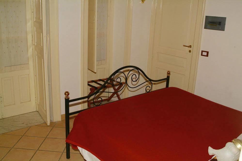 סירקוזה Ortigia Camere Con Vista Da Giulio B&B מראה חיצוני תמונה
